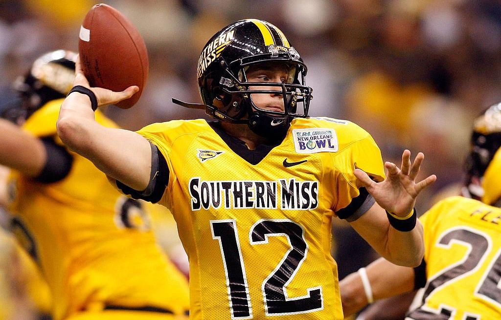 Southern Mississippi's Austin Davis passes against Troy.